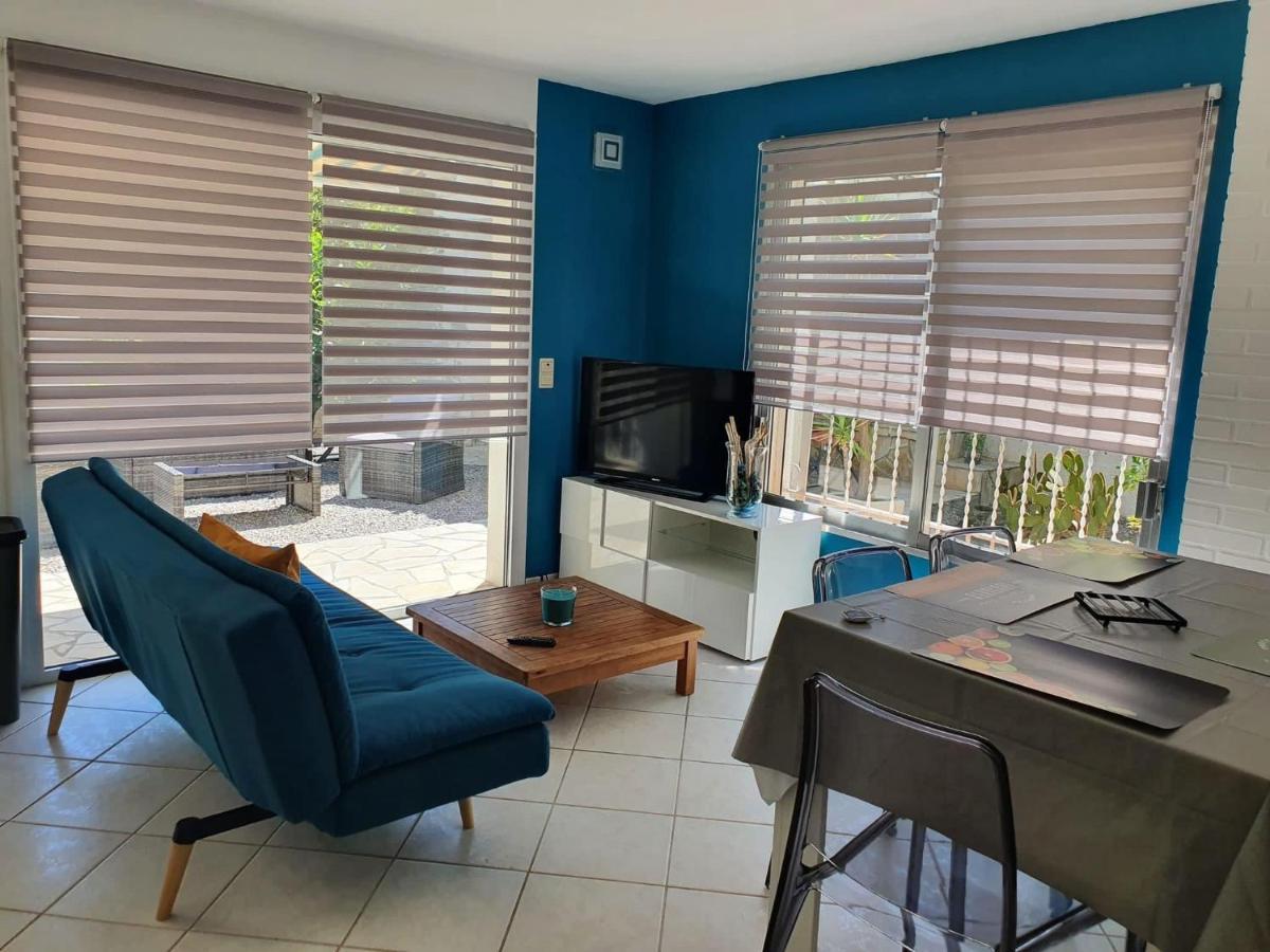Charmant Logement Avec Piscine Saint-Feliu-d'Avall Eksteriør bilde